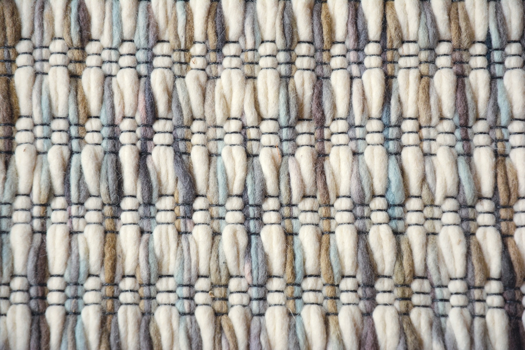 Crystal Handwoven Rug ☞ Size: 200 x 280 cm