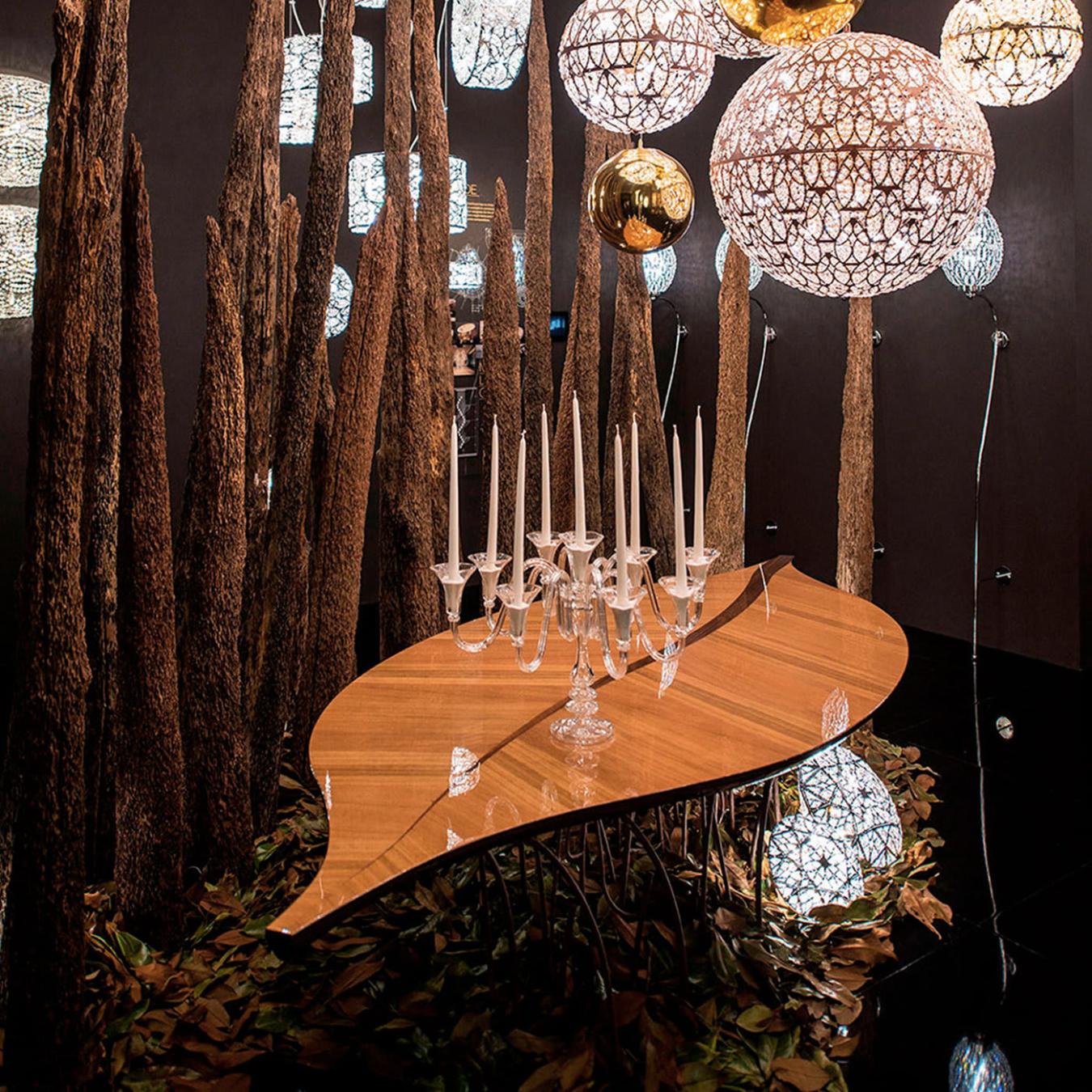 Leaf Dining Table
