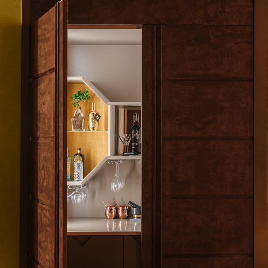 Fellini Home Bar