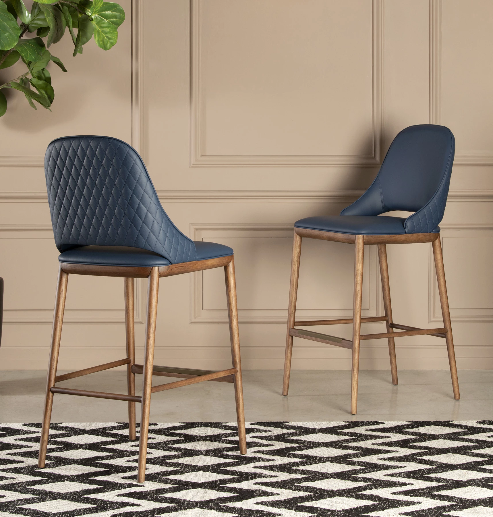Malva Élite Bar Stool