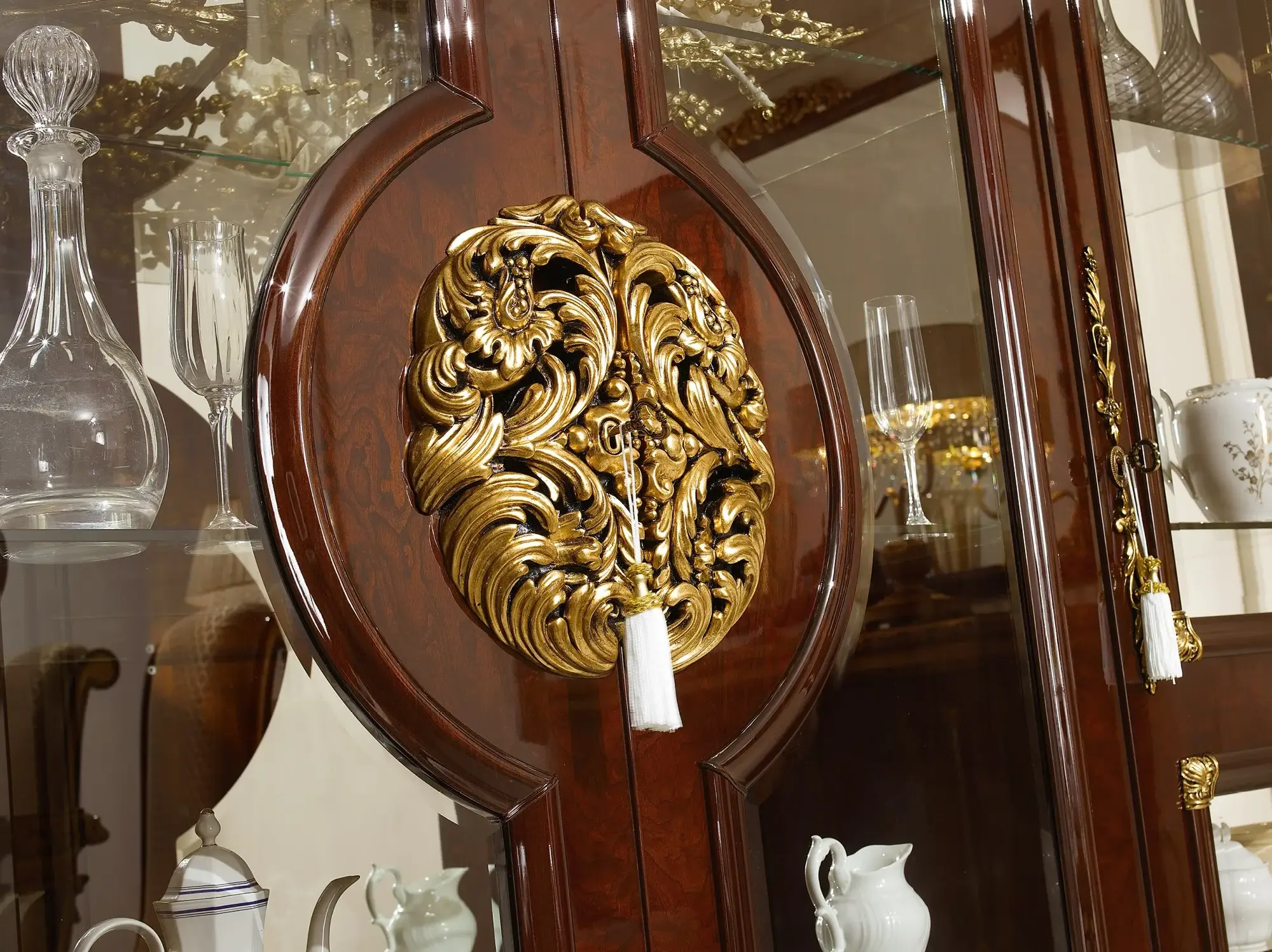 Brown/Gold Classic Display Cabinet