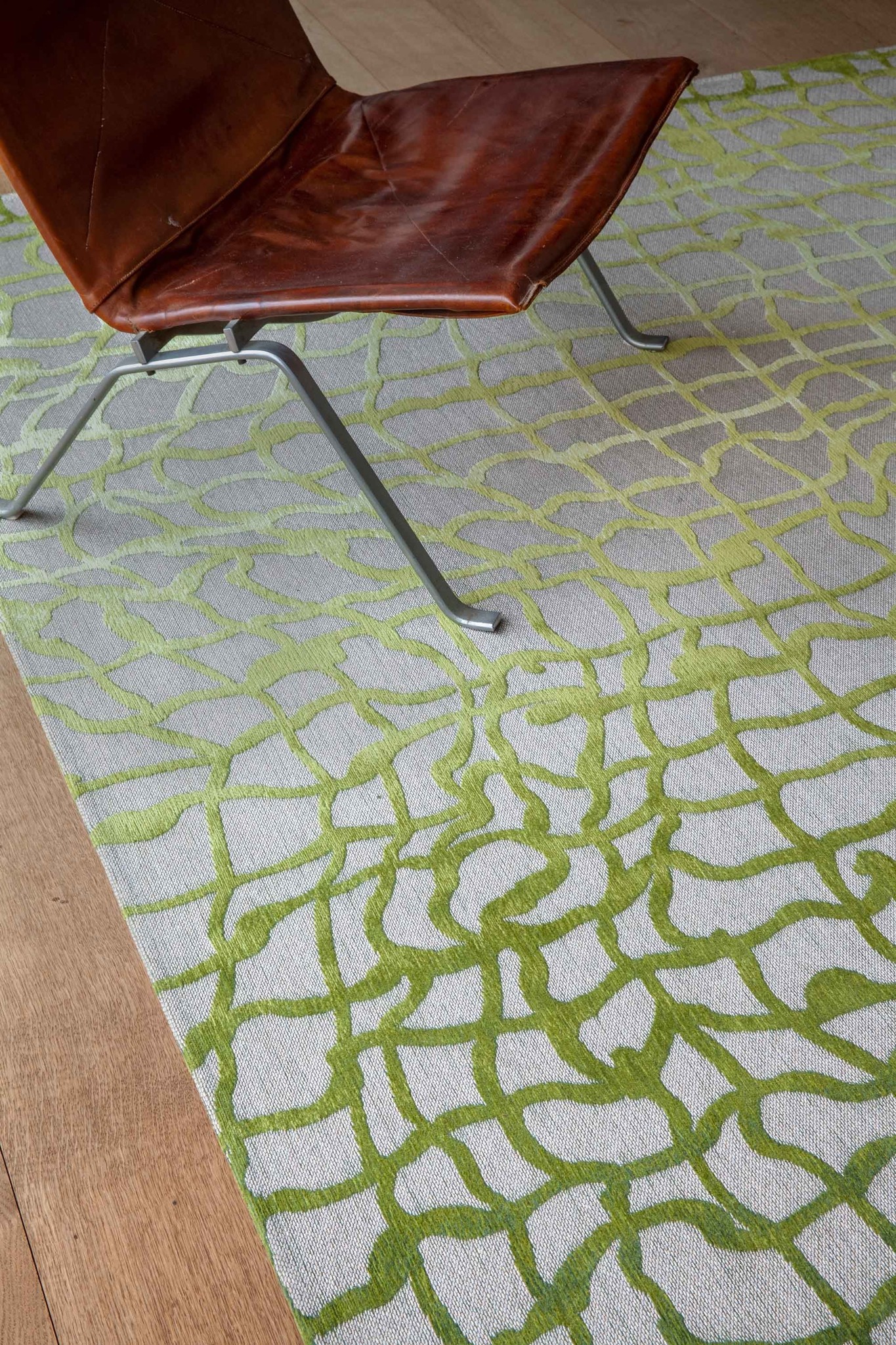 Green Flatwoven Rug ☞ Size: 4' 7" x 6' 7" (140 x 200 cm)