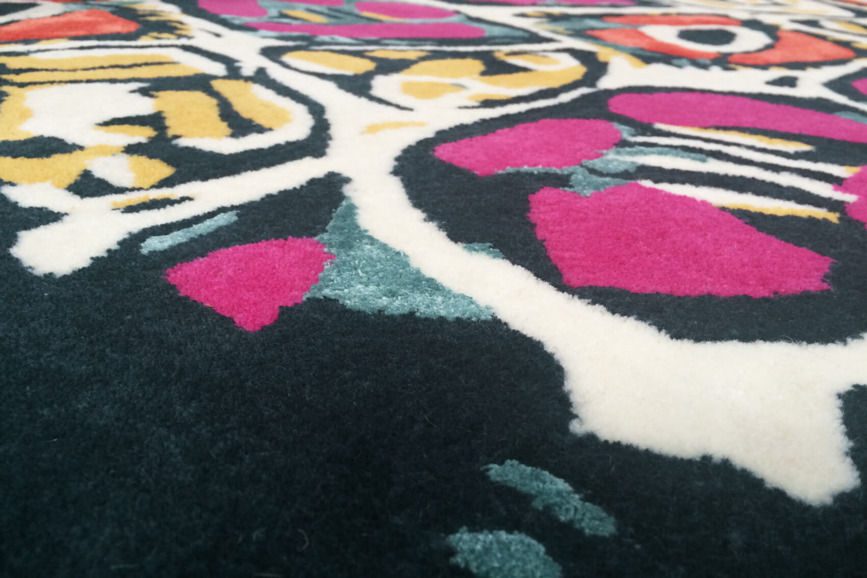 Mosaic col. Handwoven Rug | Size: 9' 2