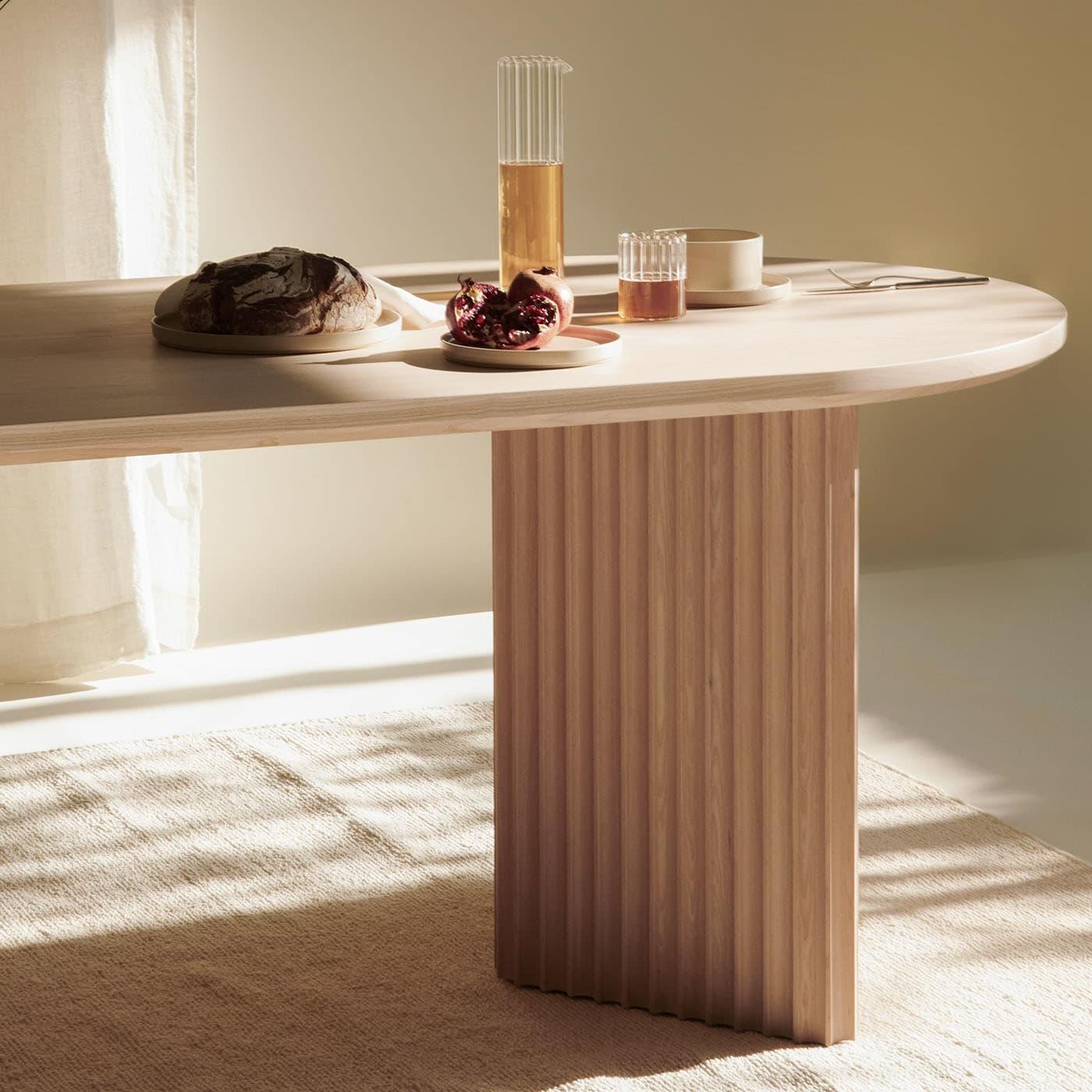 Basalto Naturale Ash Table