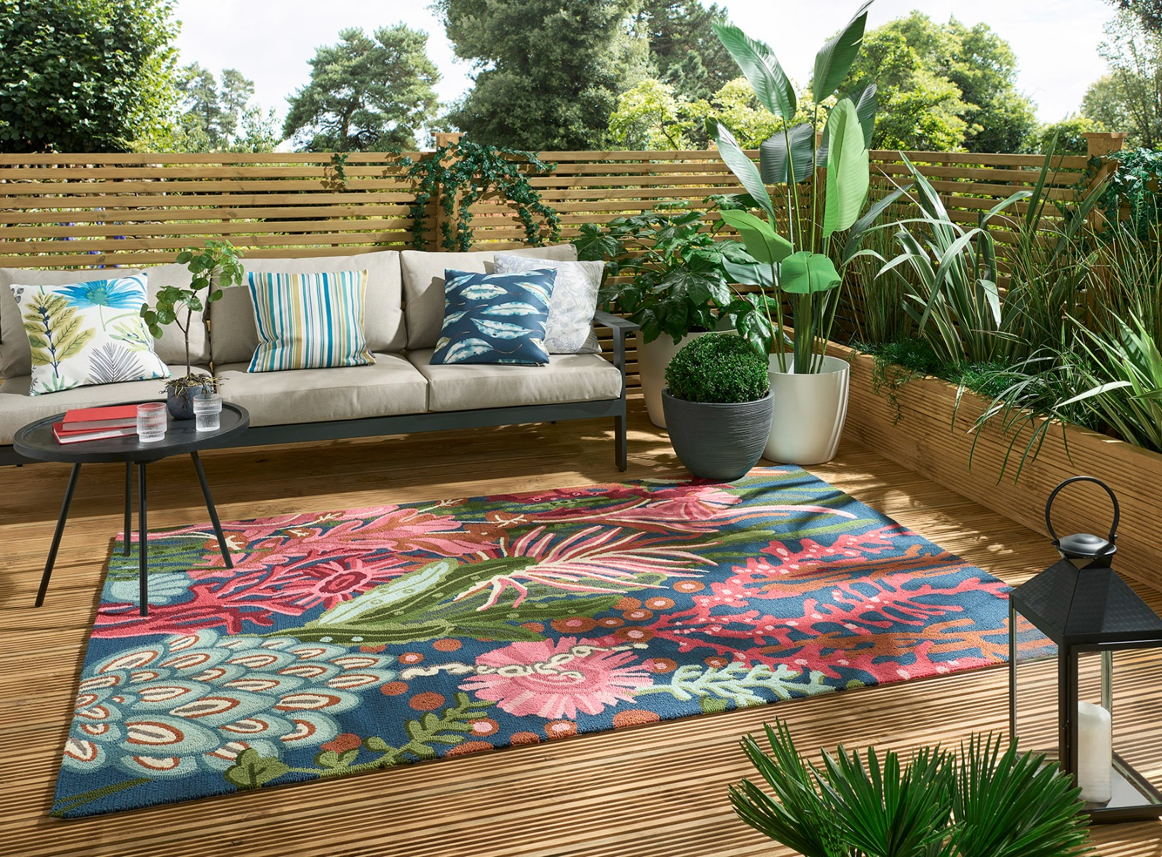 Hand-Tufted Outdoor Rug