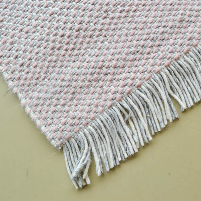 Hand-Woven Wool Pink Rug ☞ Size: 250 x 350 cm