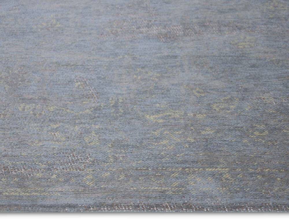 Antique Style Premium Rug | Size: 6' 7