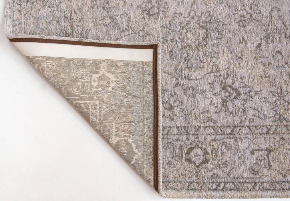 Antique White Bright Persian Premium Rug | Size: 4' 7