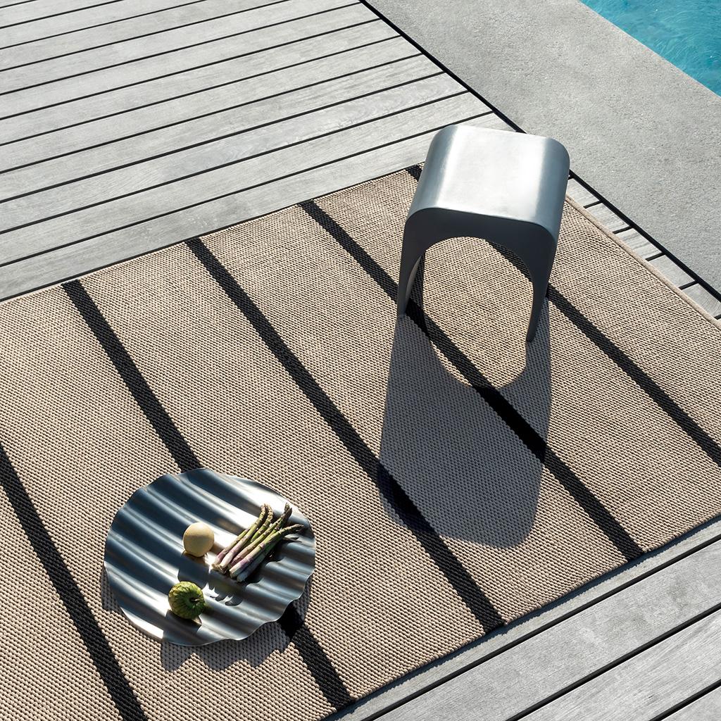 Black/Beige Outdoor Striped Rug