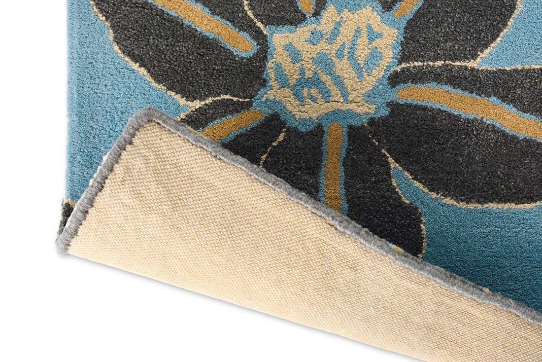 Hand-Tufted Light Blue Wool Rug