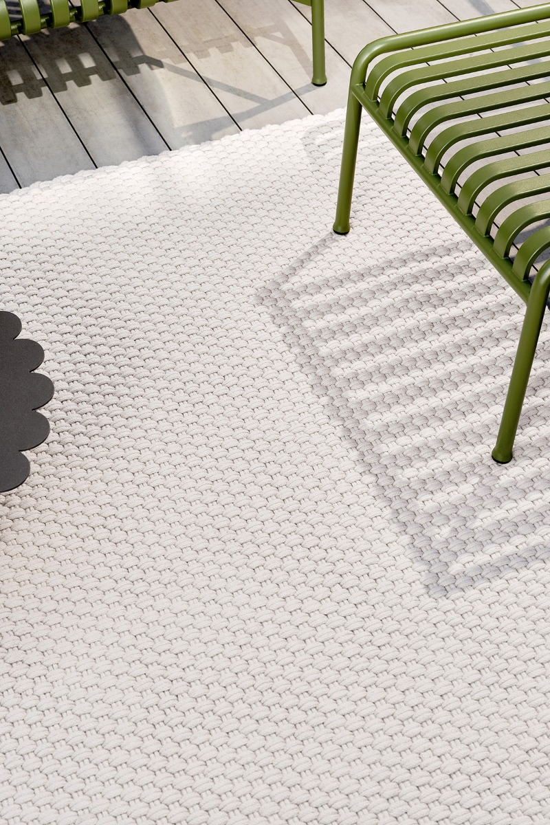 White / Sand Outdoor Handwoven Rug