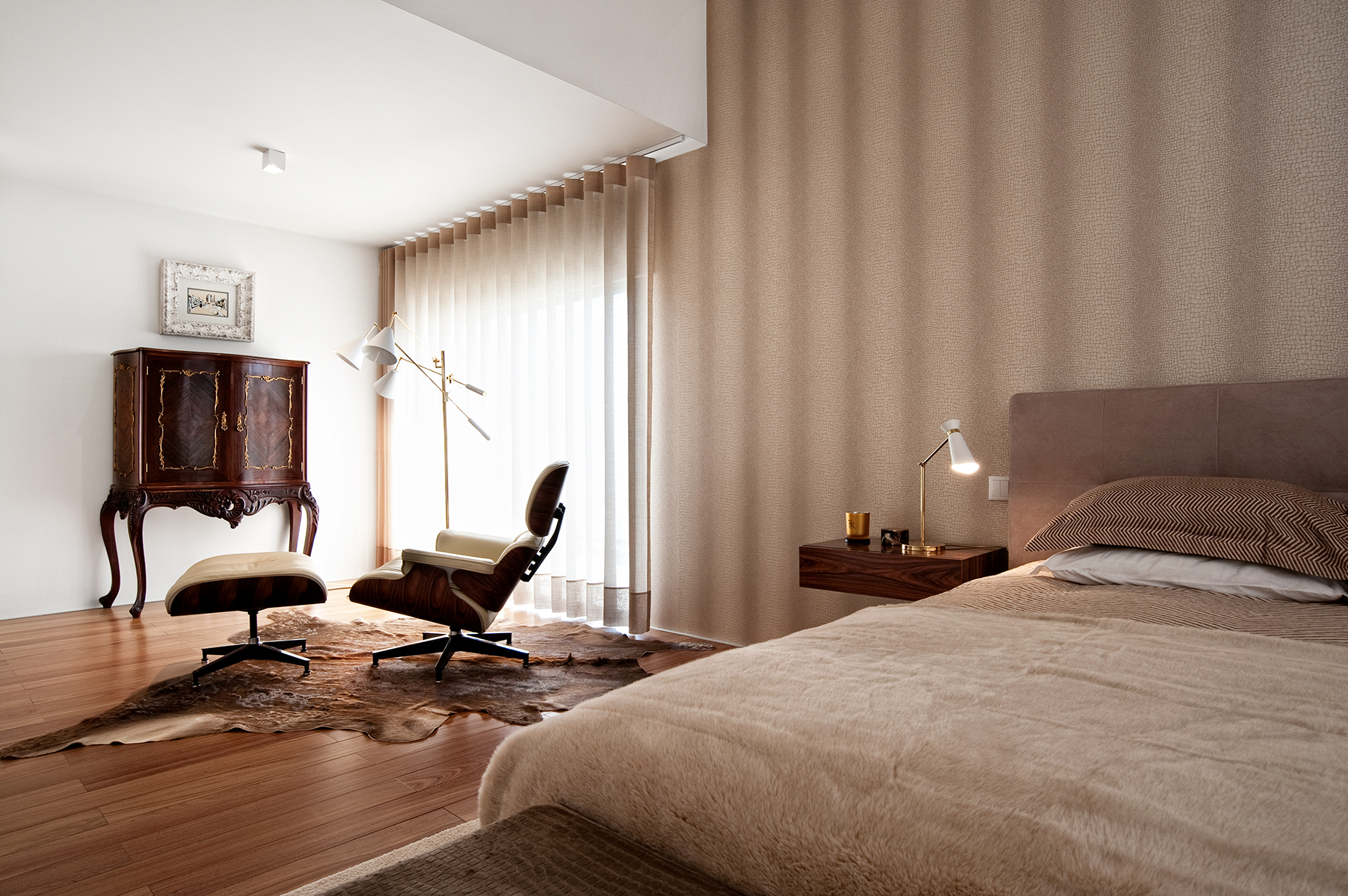 Crooner Floor Lamp