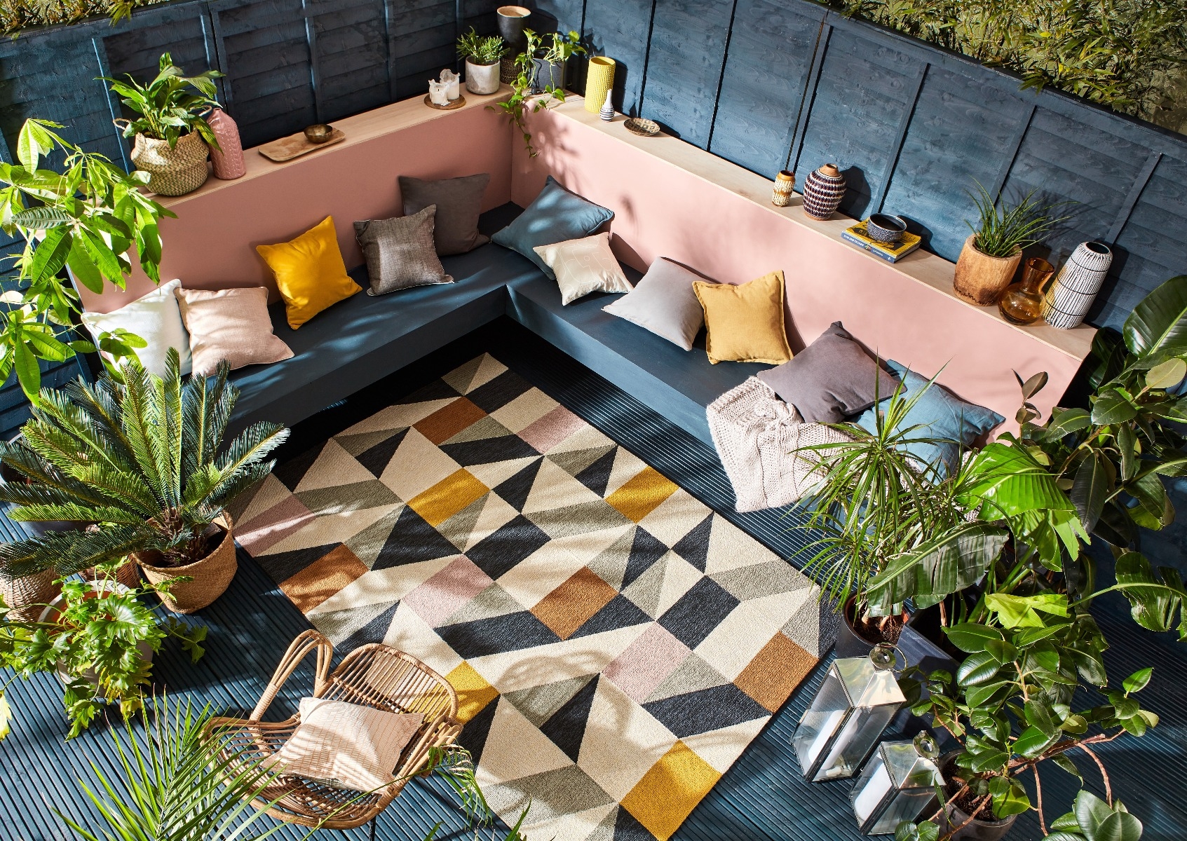 Geometric Multi Outdoor Handtufted Rug