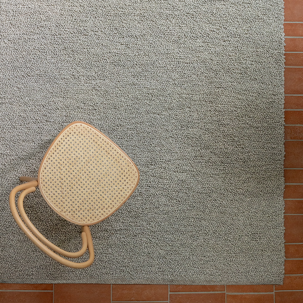 Ash Rug | Size: 4' 7