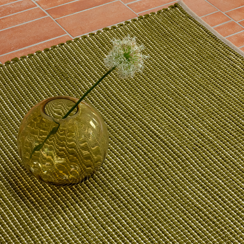 Leaf Border Rug