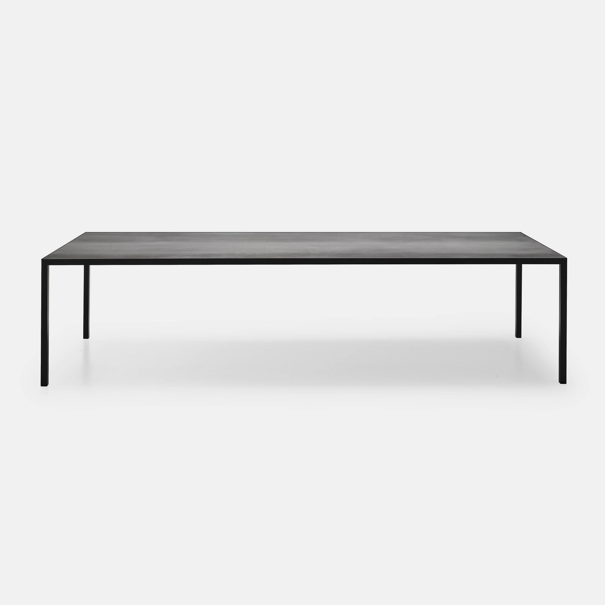 Lim 3.0 Sleek Italian Table