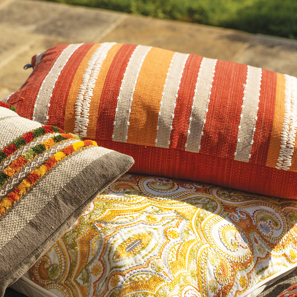 Naraya Cushion