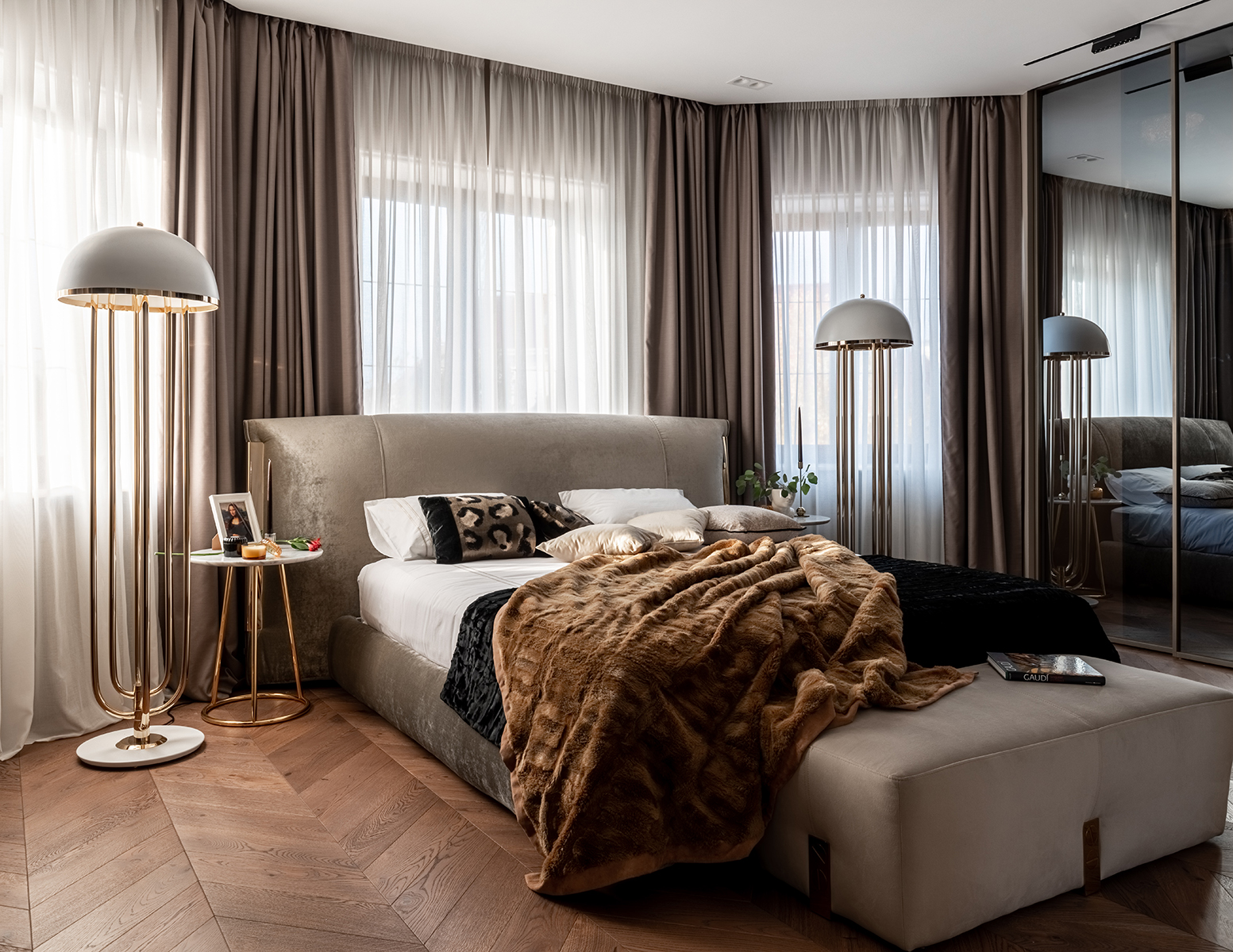 Dancer Floor Lamp - 10