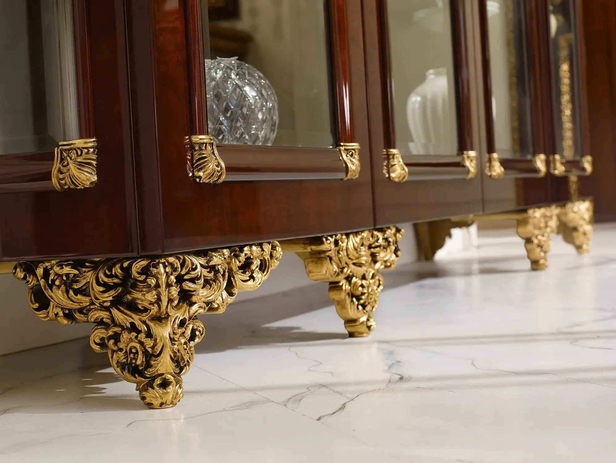 Brown/Gold Classic Display Cabinet