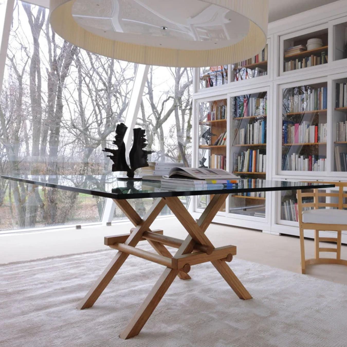 Leonardo Dining Table