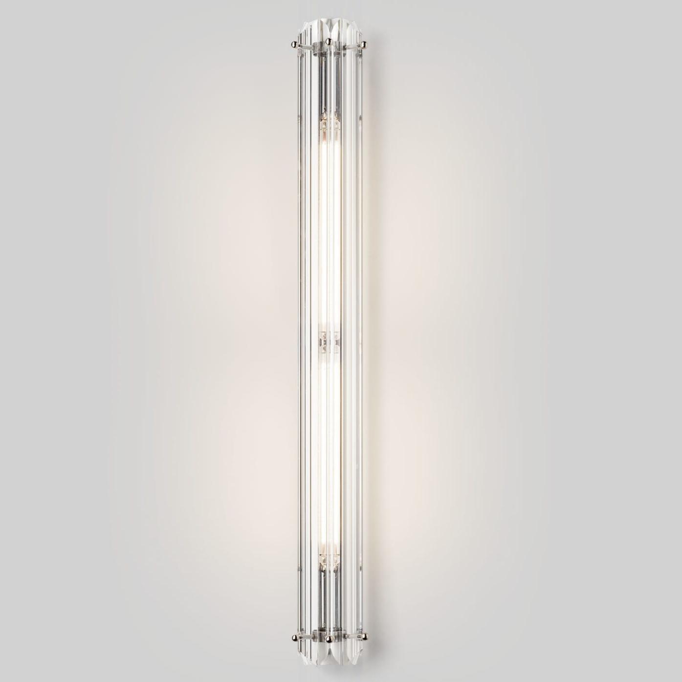 Minimalist Wall Sconce with Triedro Glass Elements