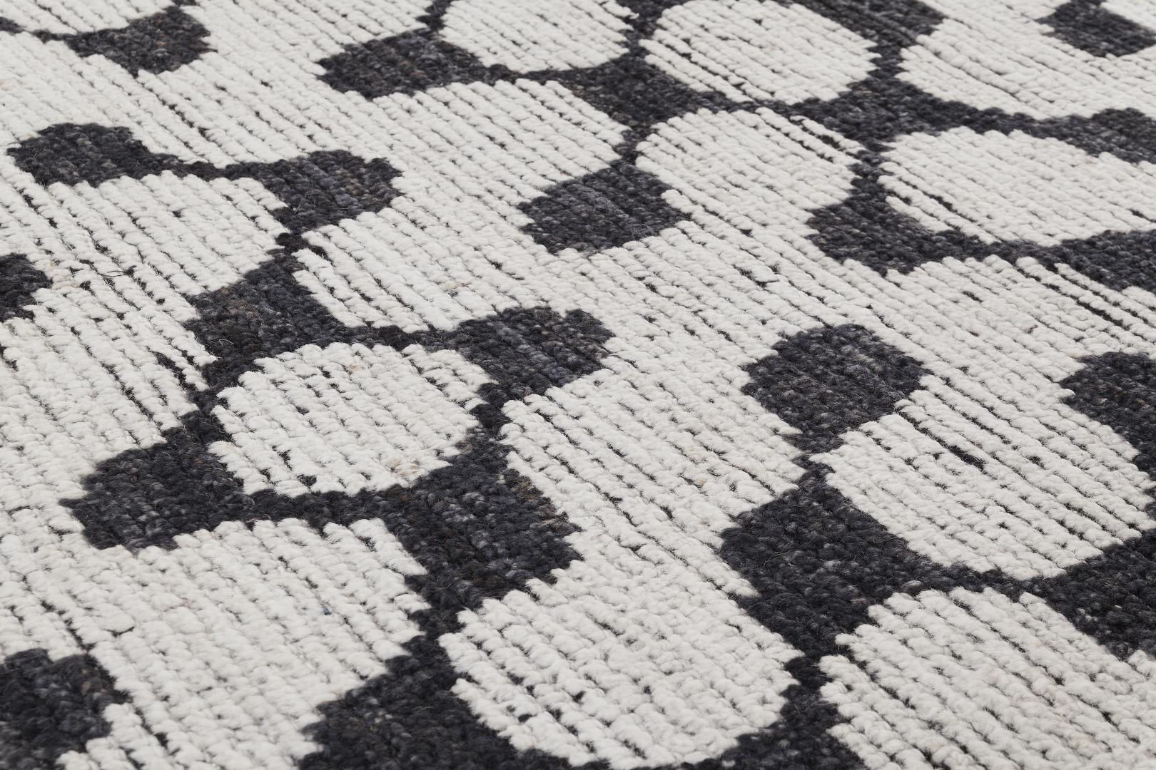 Puzzle Black & White Rug