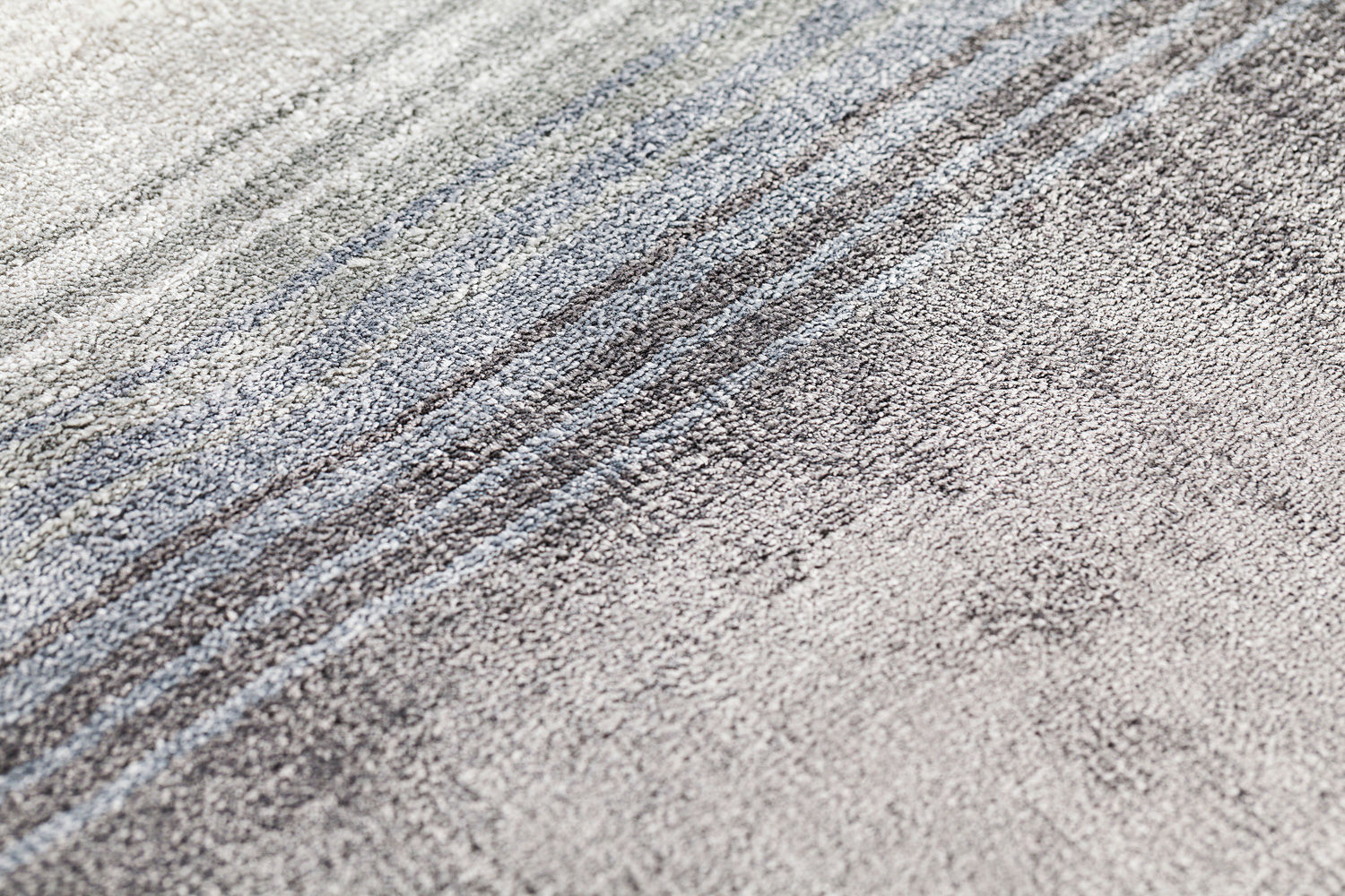 Hand Woven Viscose Grey Rug