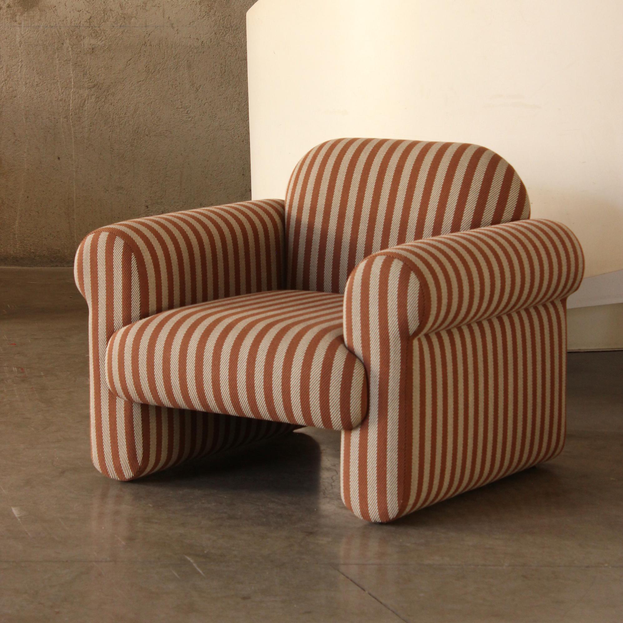 Oscar Armchair