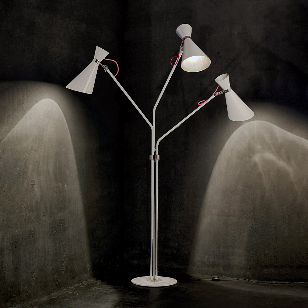 Performer Floor Lamp