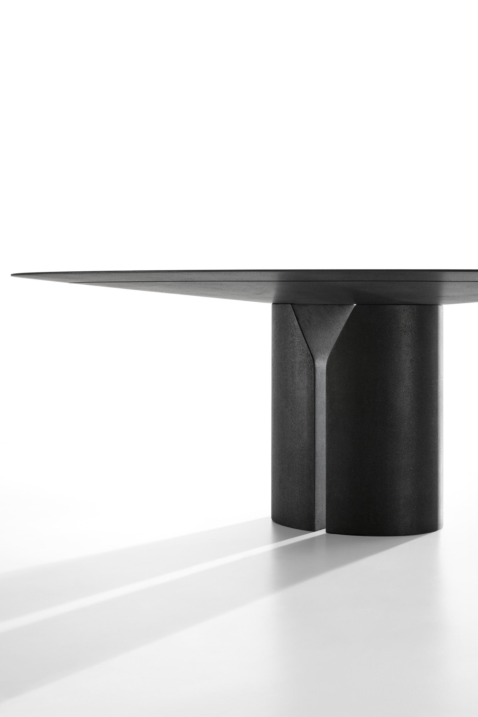 NVL Luxe Table