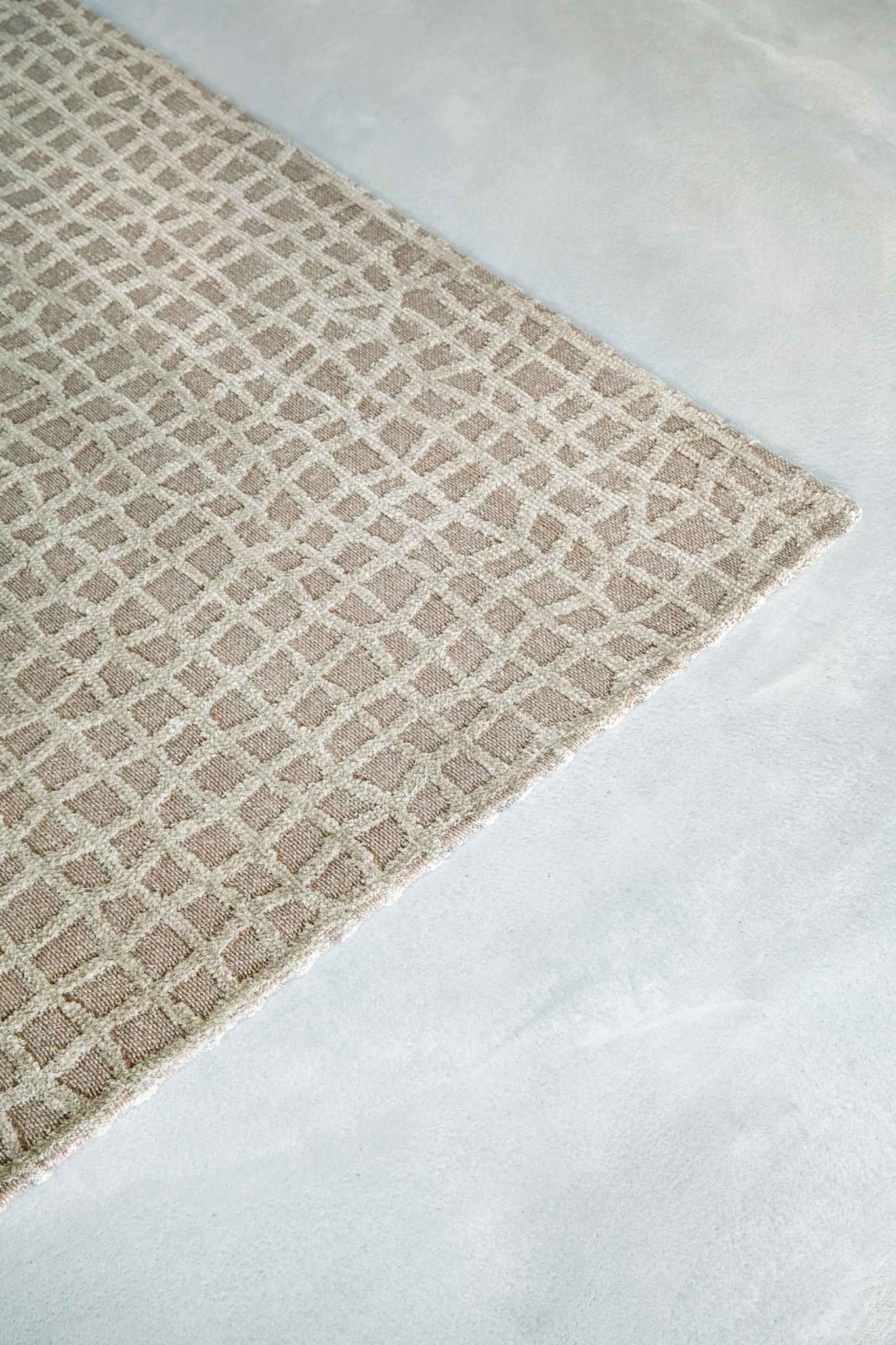 Beige Checkered Flatwoven Rug