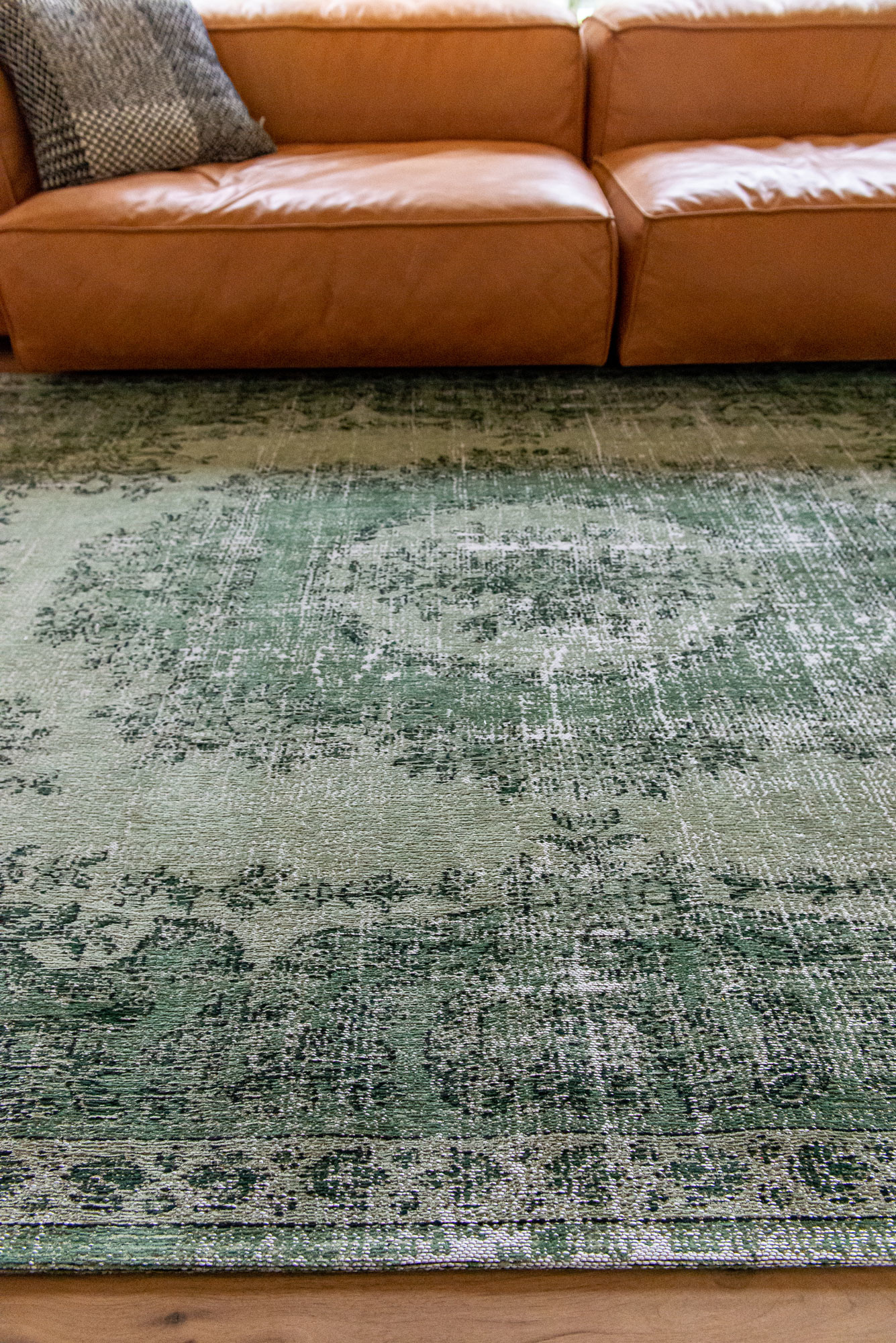 Vintage Medallin Green Rug