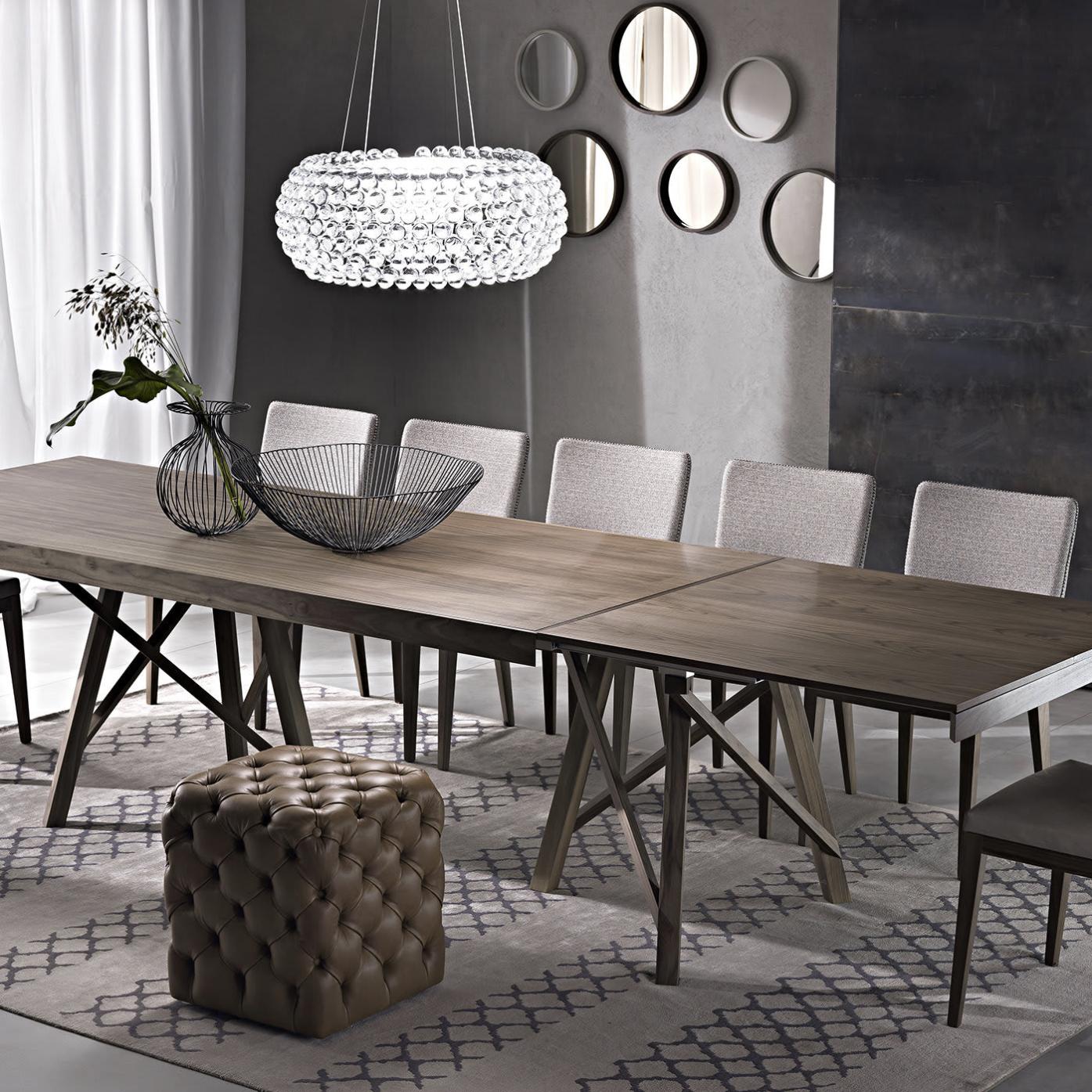 Zeus Extendable Dining Table