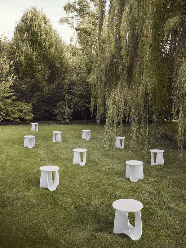 SAG Italian Stool | Indoor / Outdoor: Indoor | Structure: White Polyurethane | Tabletop: White Polyurethane