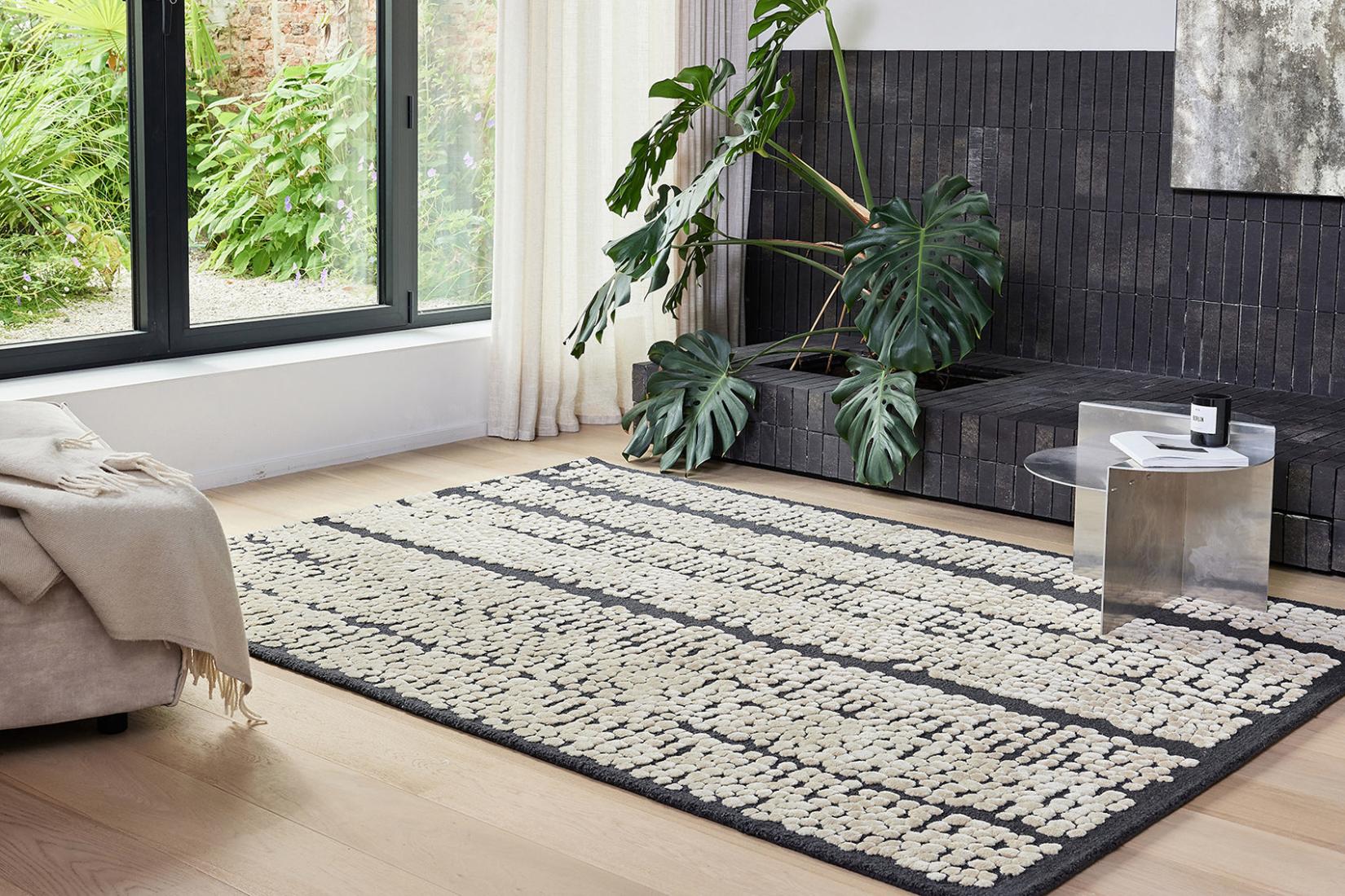 Hand-Tufted Wool & Tencel Rug