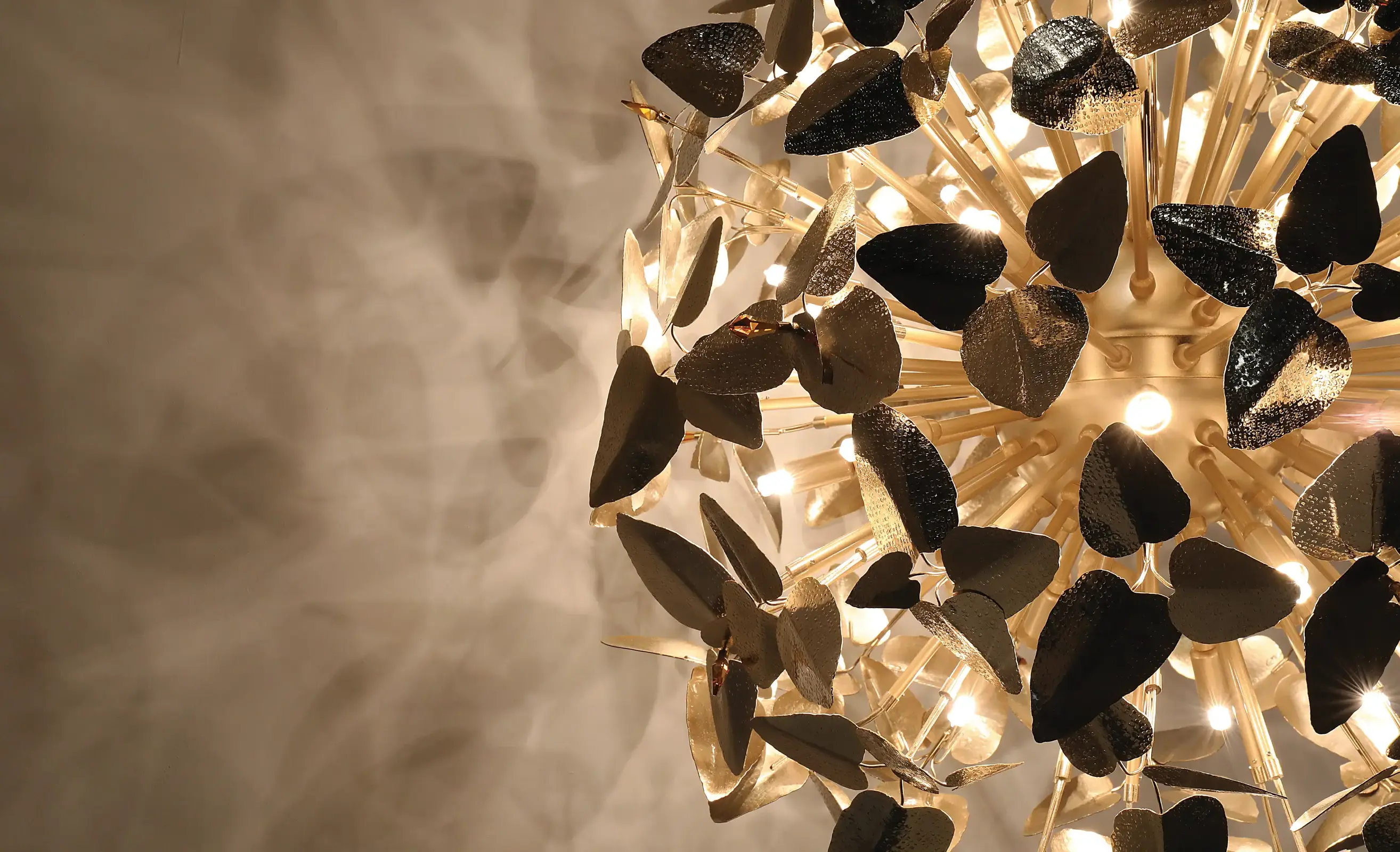 Royal Charm Globe Suspension