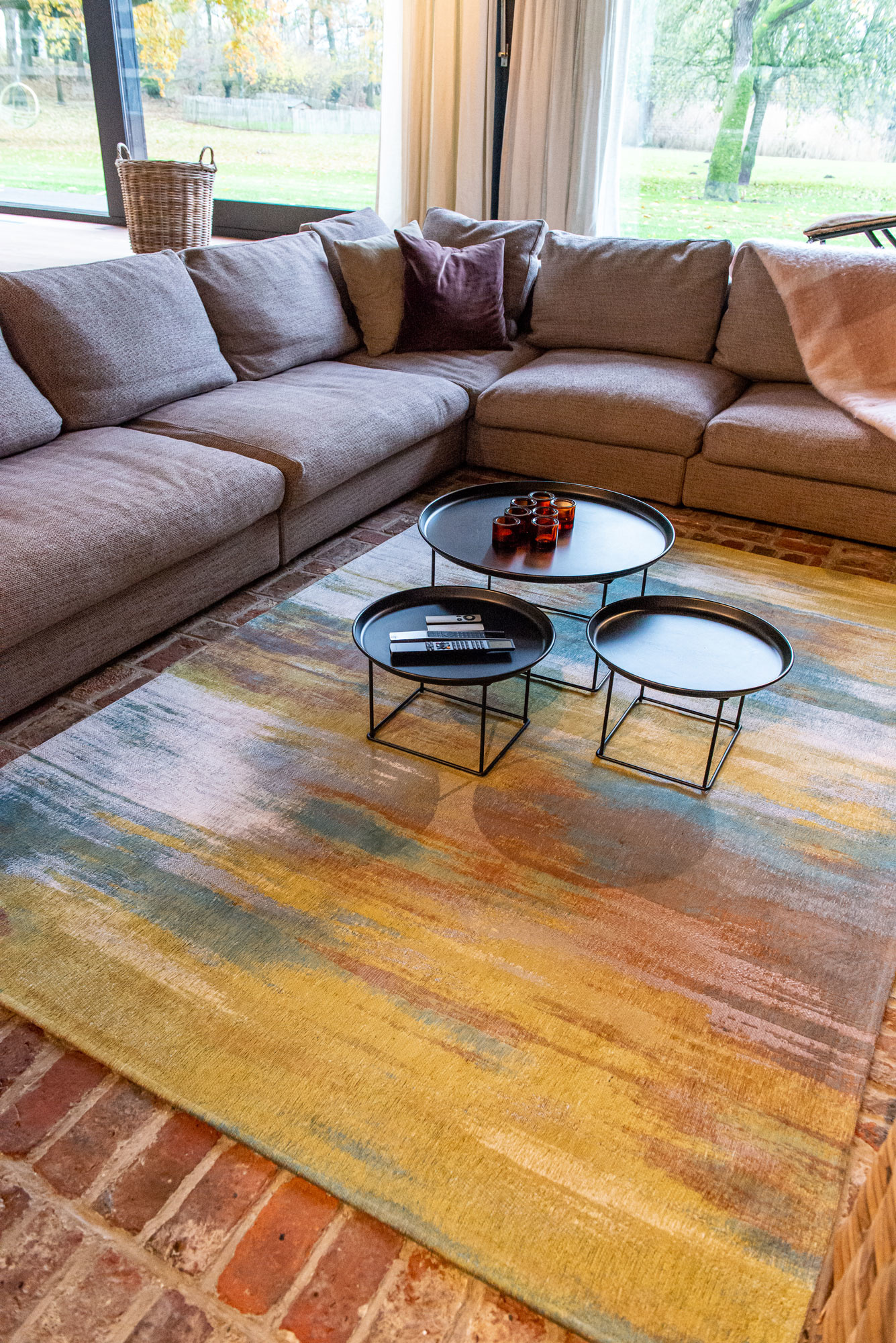 Abstract Flatwoven Bronze Rug ☞ Size: 7' 7" x 11' (230 x 330 cm)