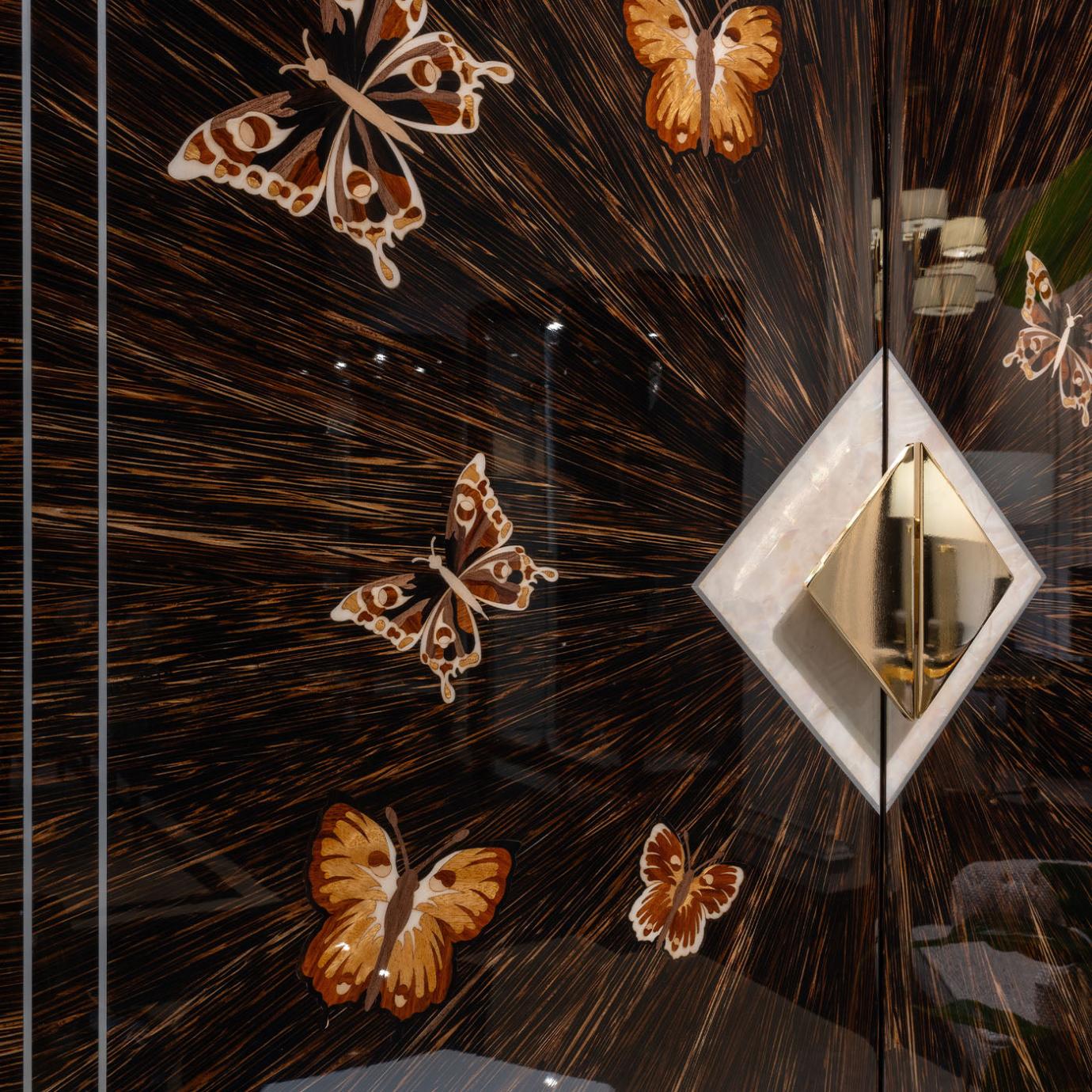 Stipo Butterfly Cabinet