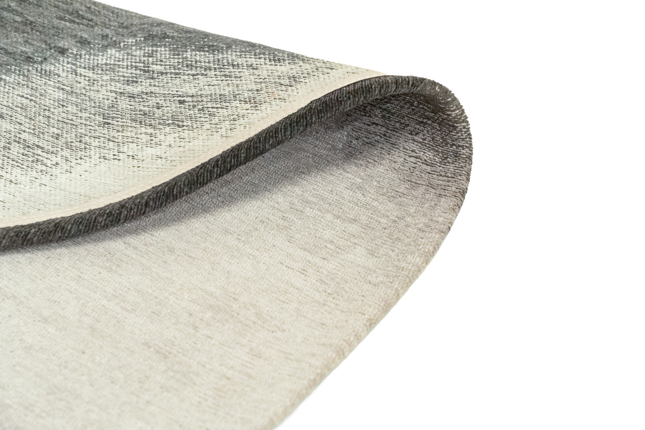 Rain Rug | Size: 5' 7