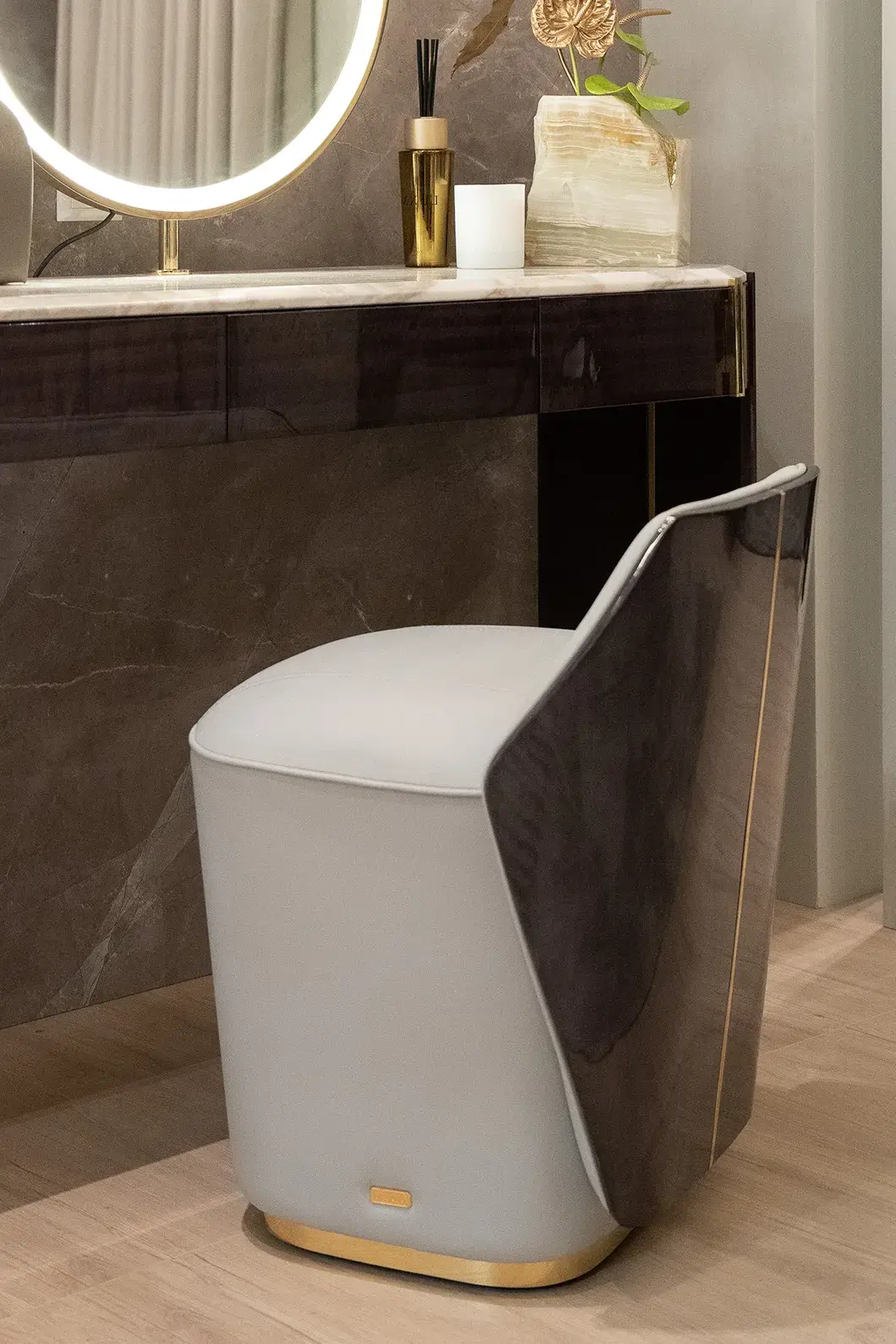 Summit Stool