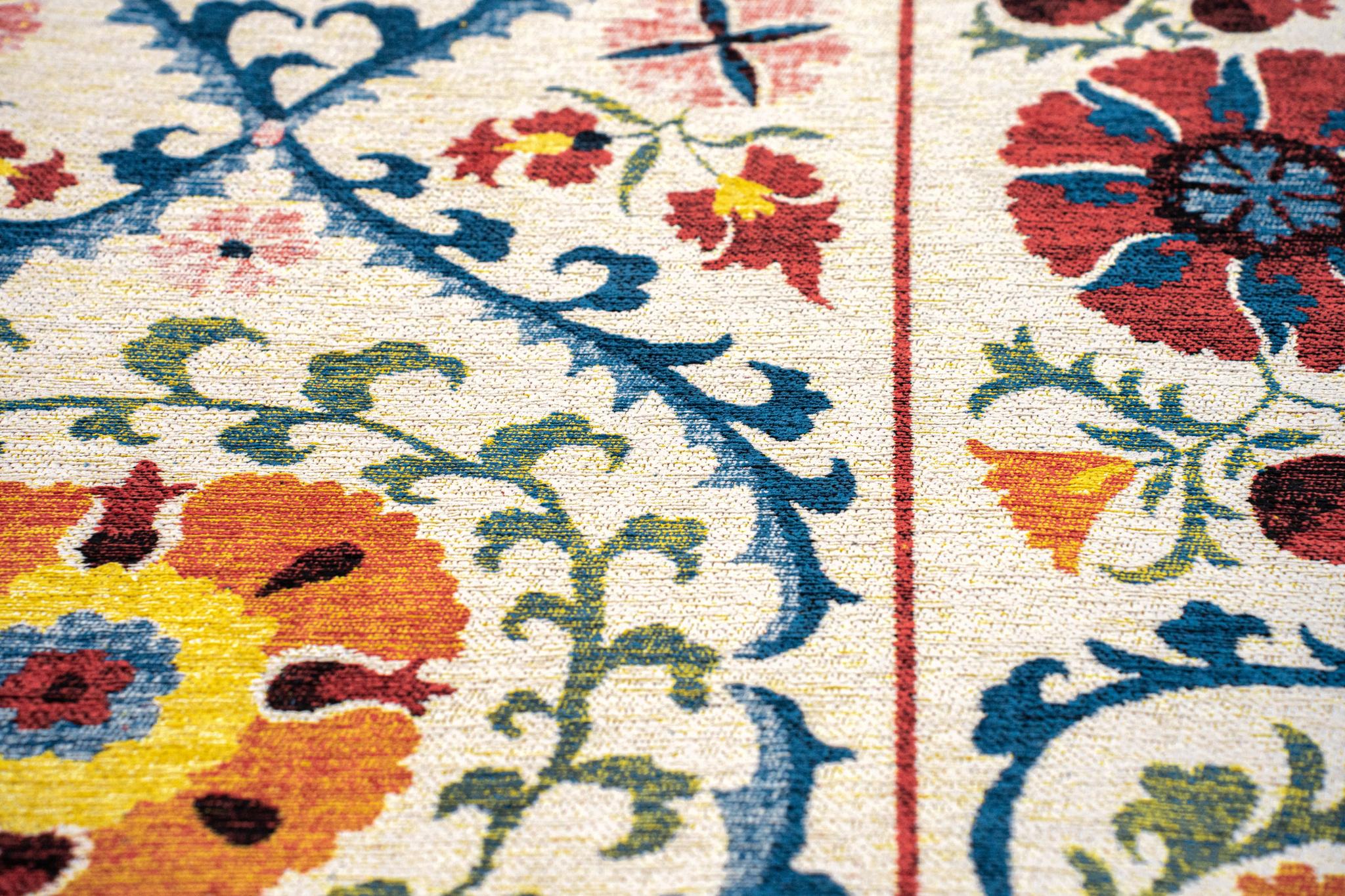 Origine Rug | Size: 6' 7