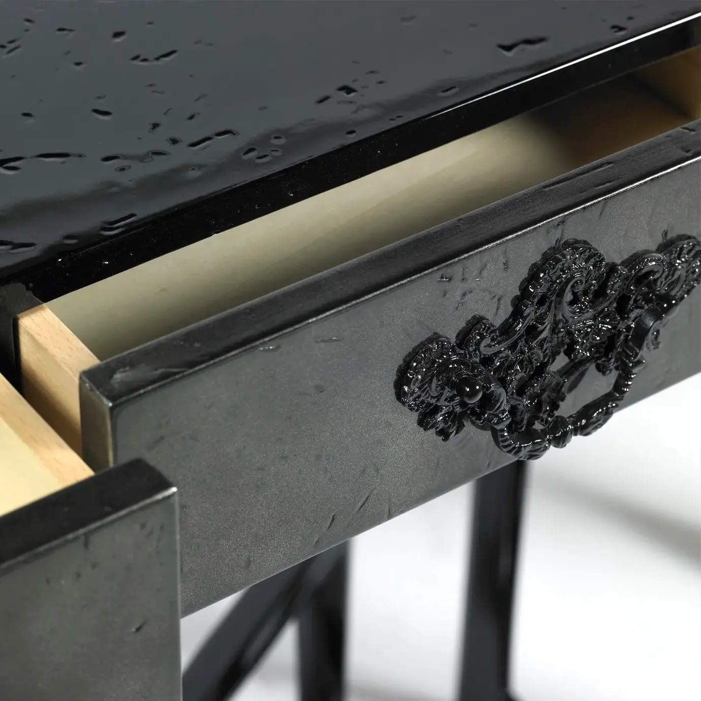 Metropole Black Console