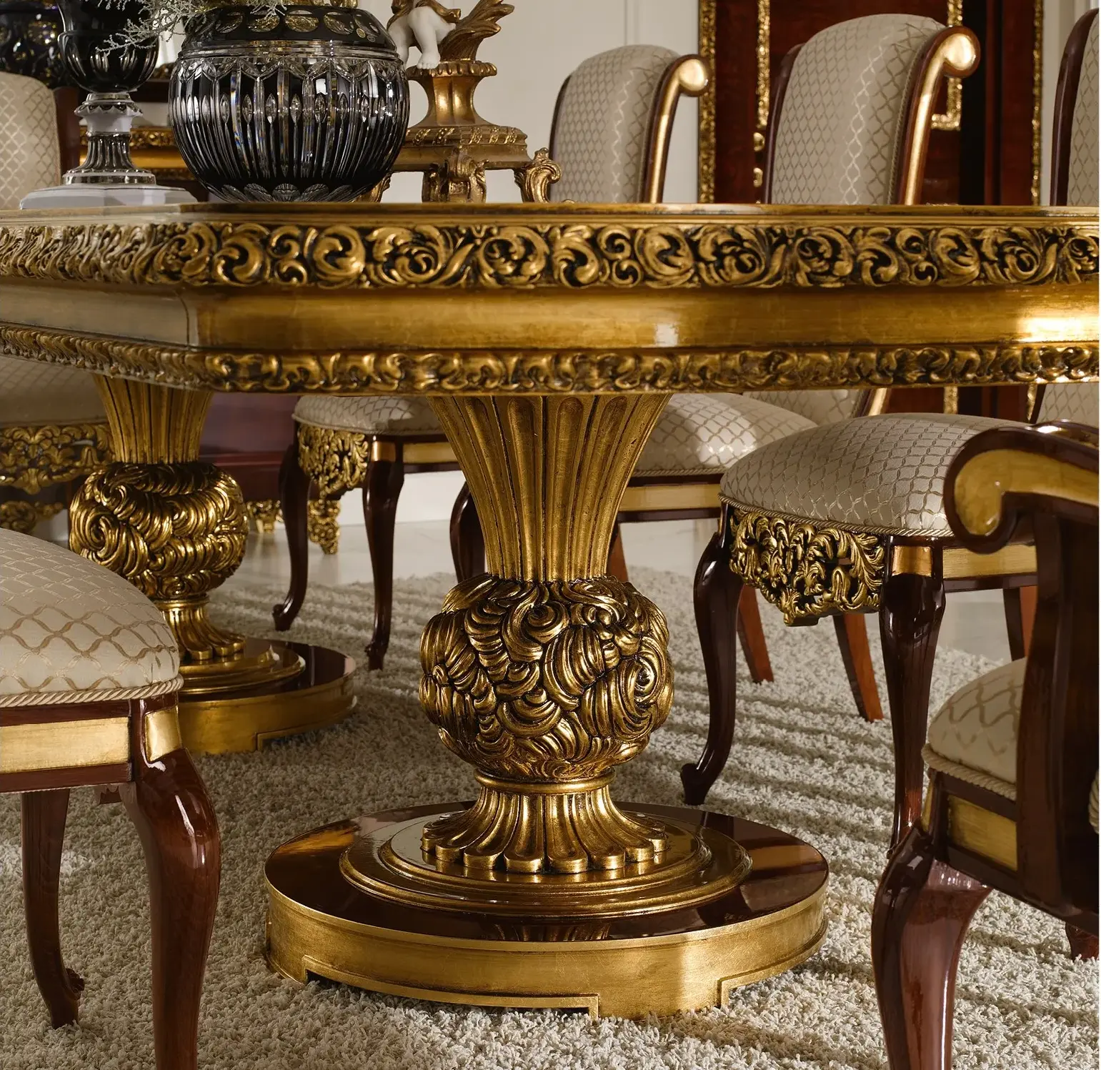 Elegance Classic Dining Table | Configuration: Expandable