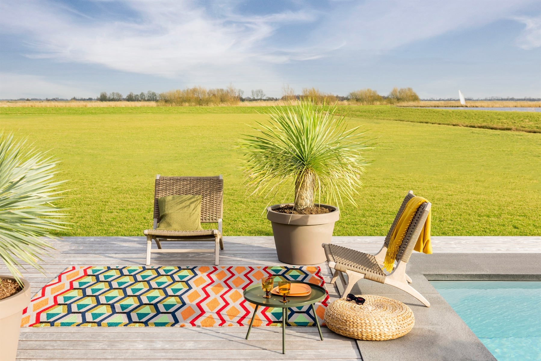 Outdoor Geometric Multi Rug