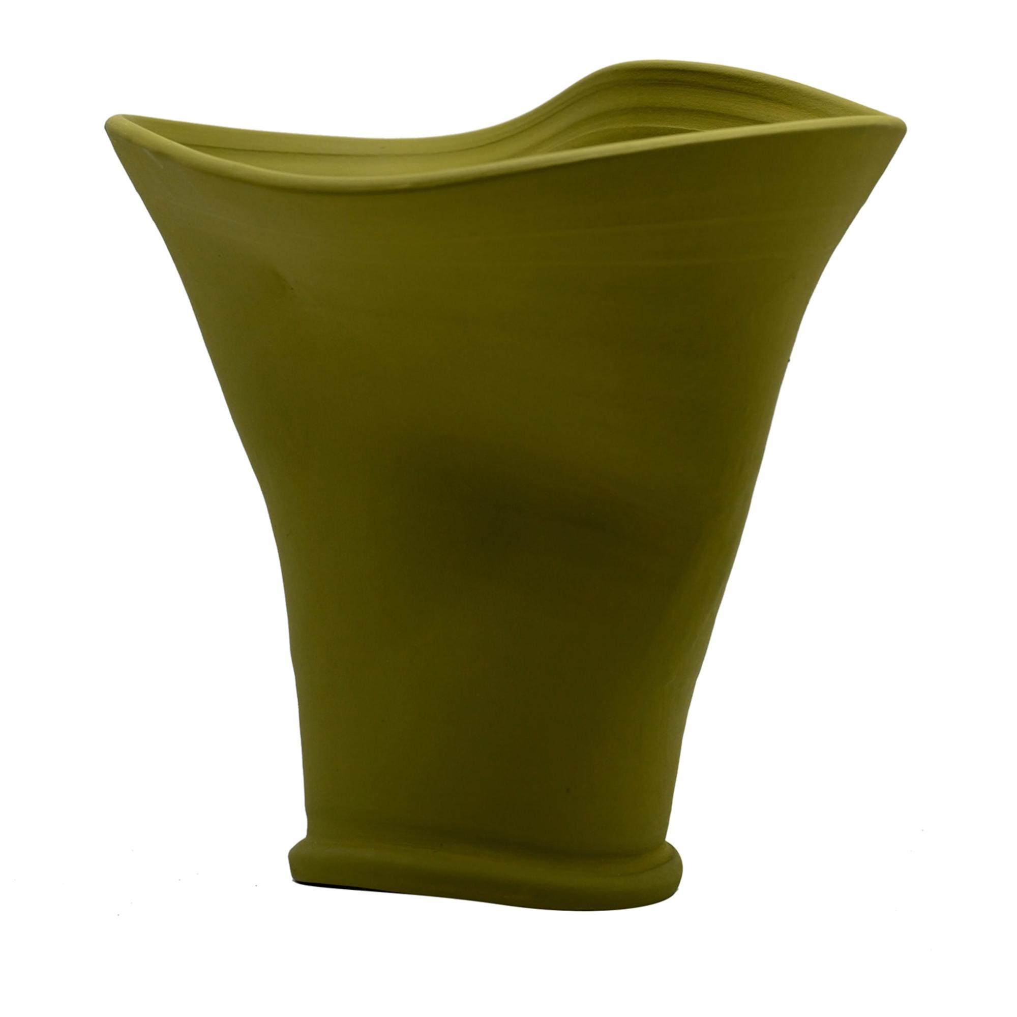 Pistacchio Hand Sculptured Vase