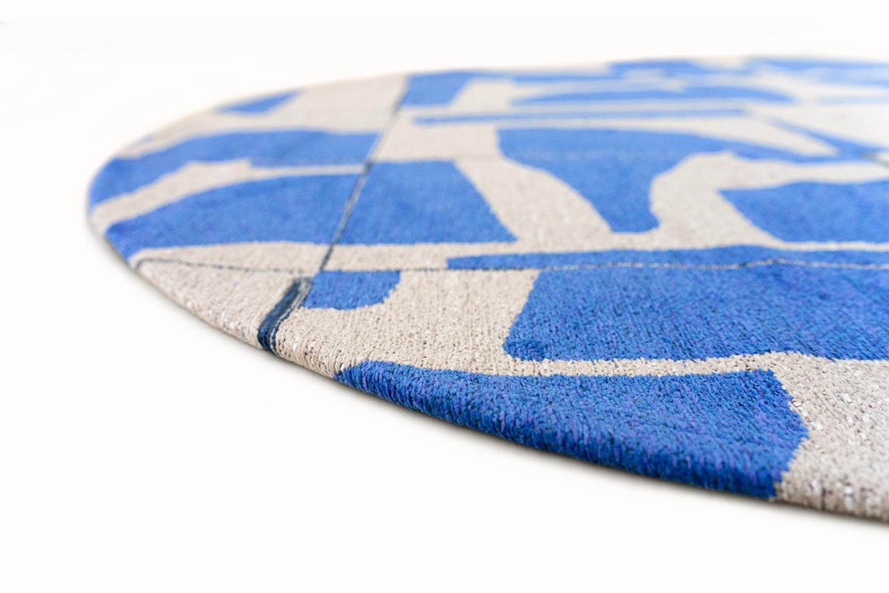 Campanula Round Rug