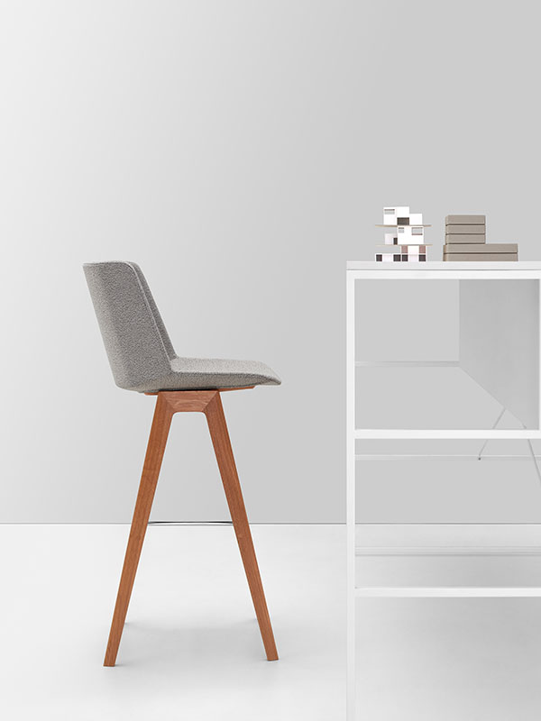 Italian Crafted Aïku Stool