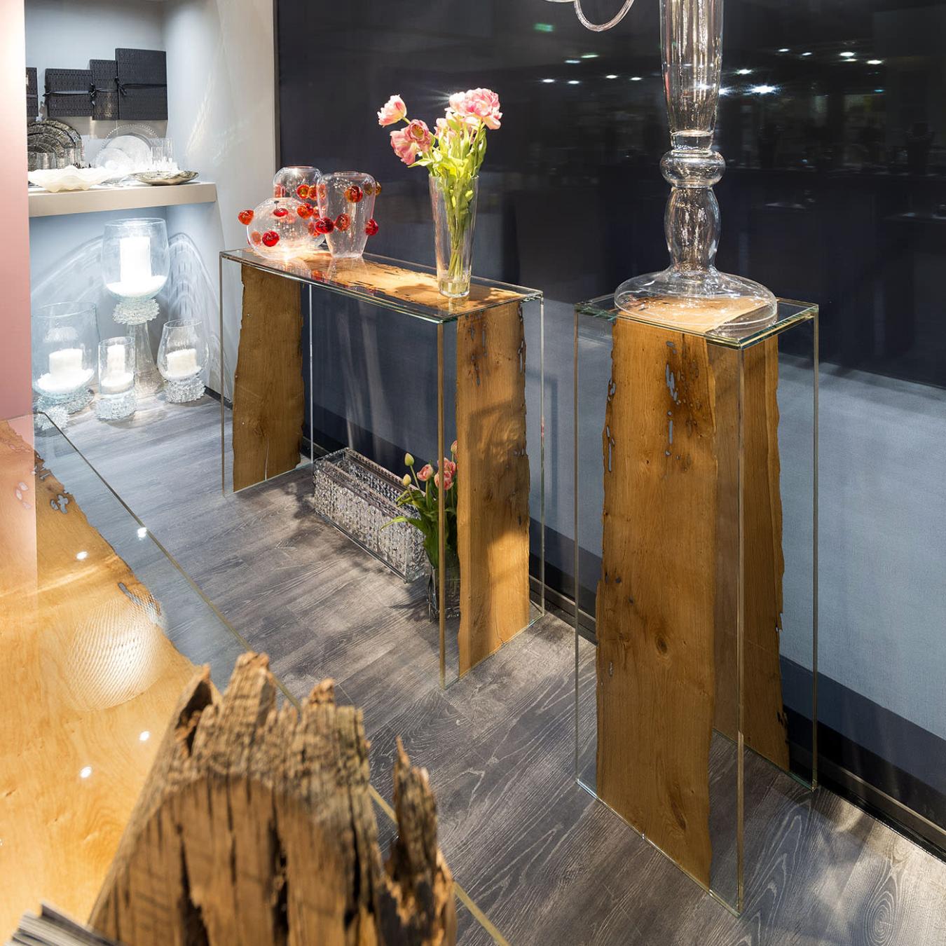 Venezia Pedestal Table