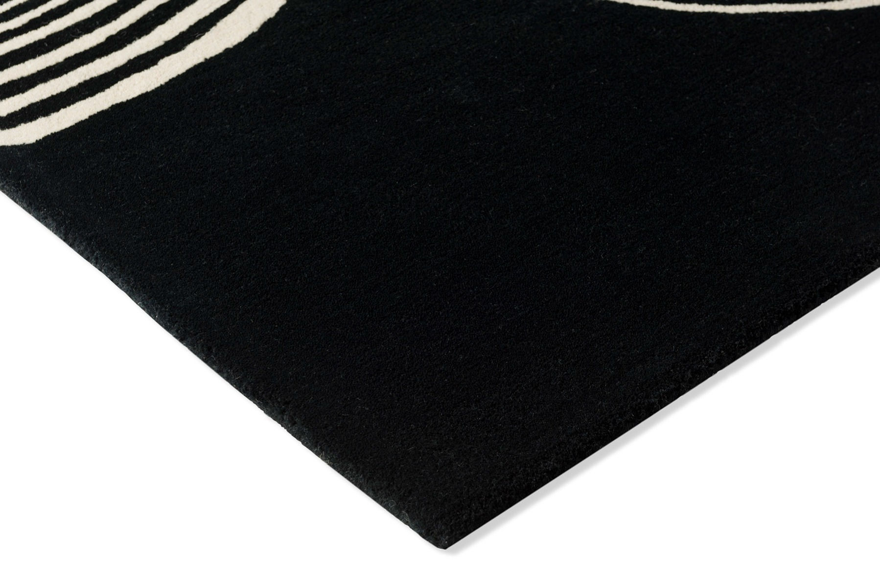 Decor Flow Caviar Handwoven Rug