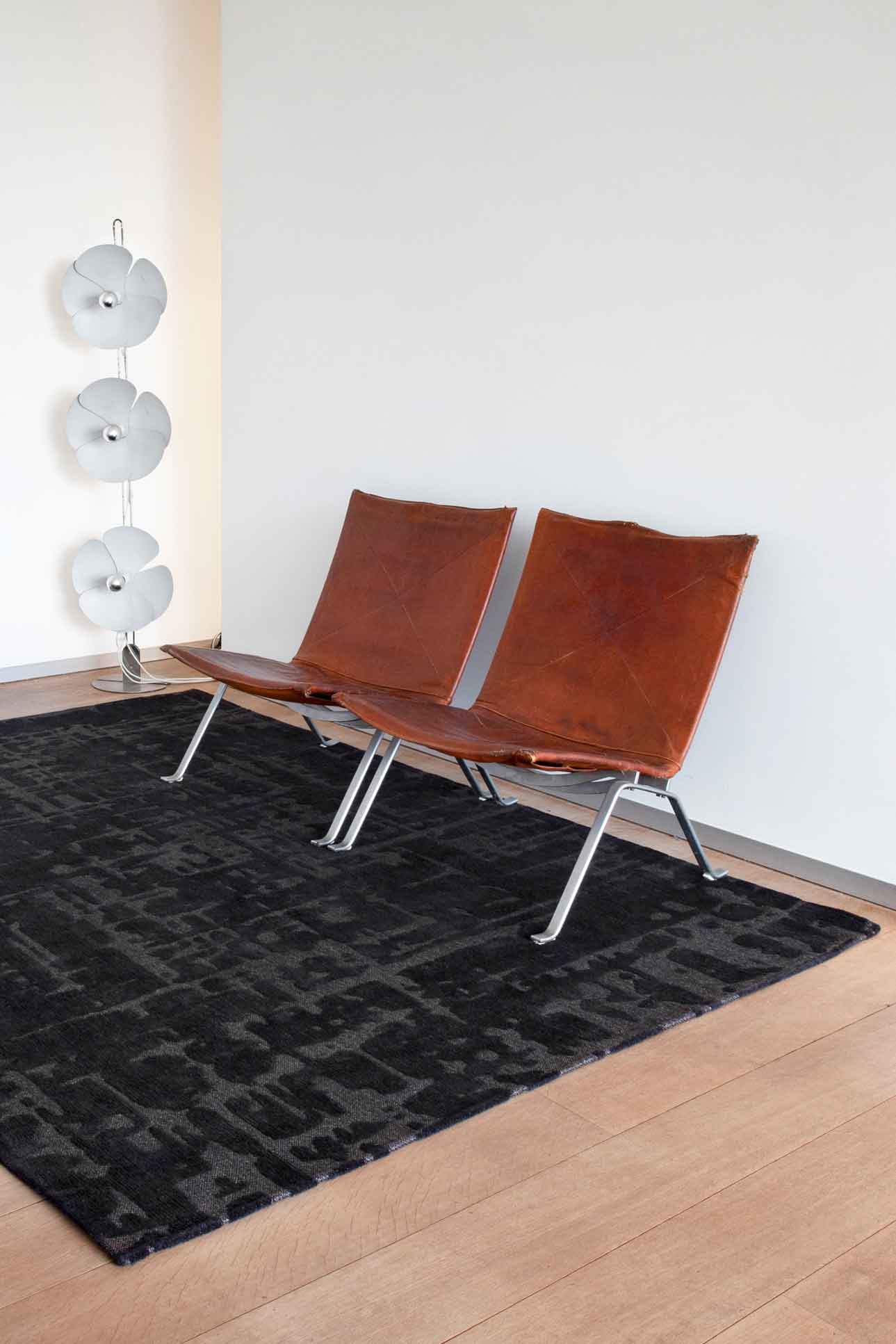 Abstract Black Belgian Rug ☞ Size: 5' 7" x 8' (170 x 240 cm)